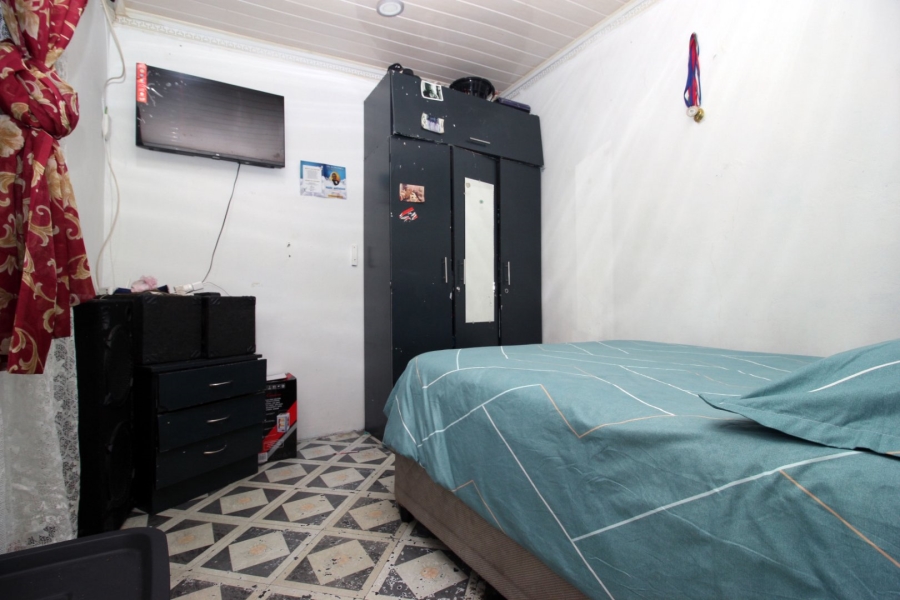 3 Bedroom Property for Sale in Silvertown Western Cape